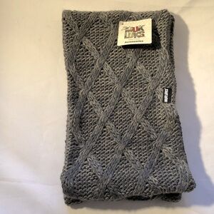 NWT Muk Luks knitted charcoal Infinity Scarf
